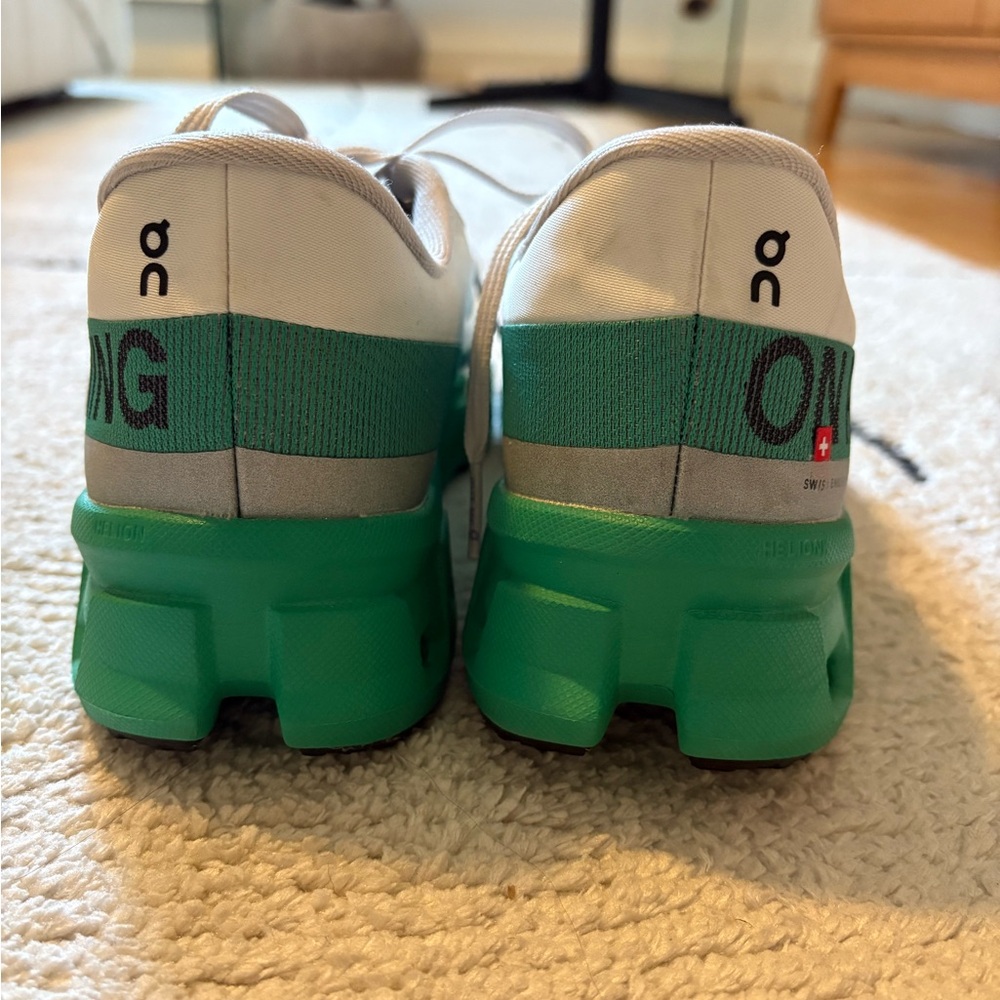 Women’s On Cloudmonster Hyper Sneakers - Picture 5 of 7